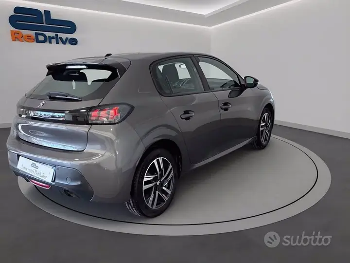 Peugeot 208 2023 photo 4