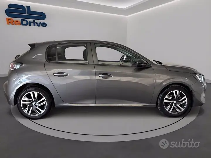 Peugeot 208 2023 photo 3