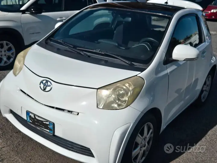 Toyota Iq 2009 photo 2