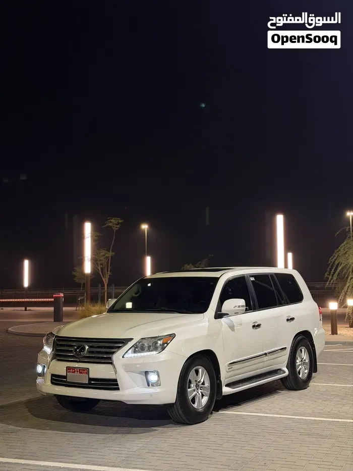 Lexus Lx 570 2011 photo 2