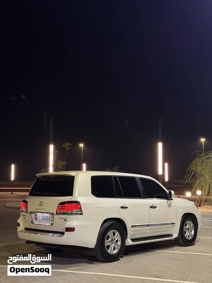 Lexus Lx 570 2011 photo 3