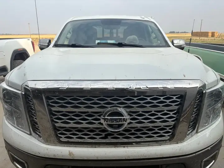 Nissan Titan 2017 photo 2