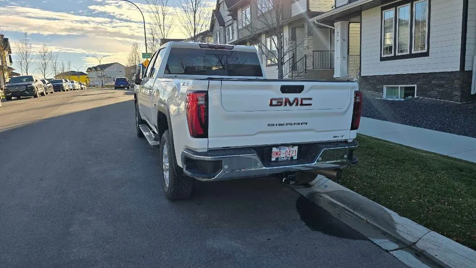 GMC Sierra 2500Hd 2024 photo 2