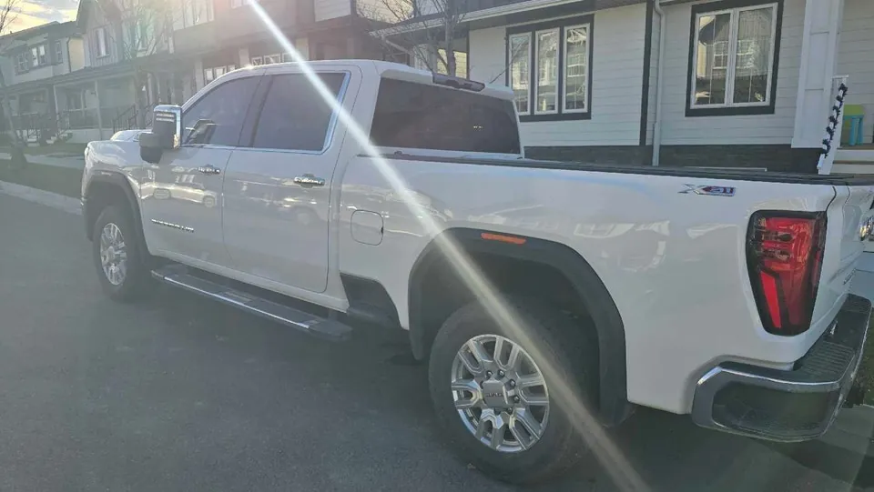 GMC Sierra 2500Hd 2024 photo 3