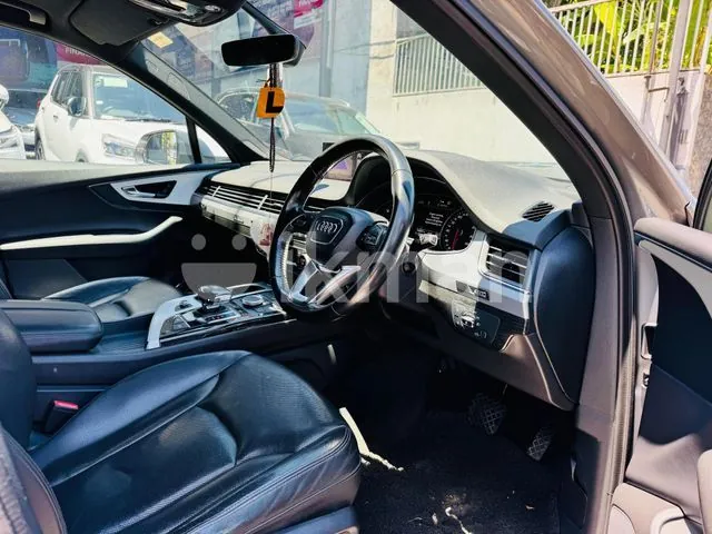 Audi Q7 2017 photo 5