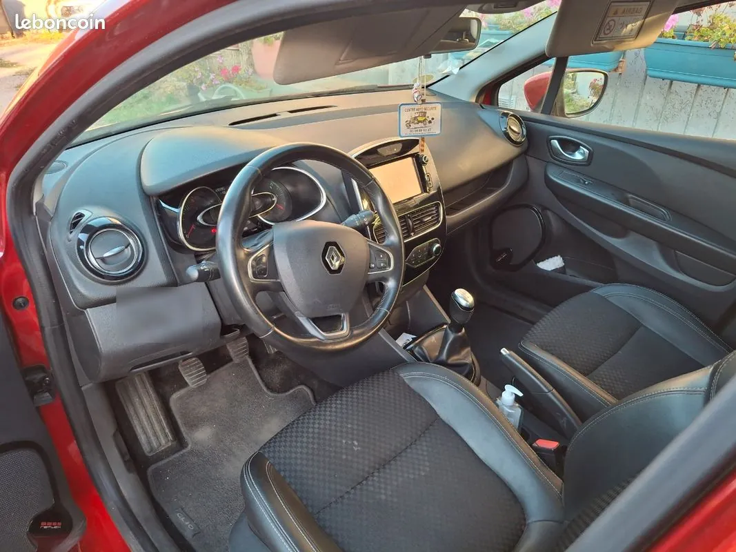 Renault Clio 2018 photo 3