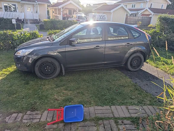 Ford Focus 2010 photo 2