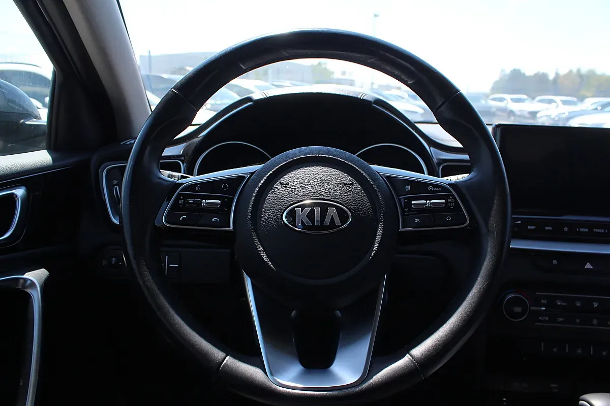 Kia Ceed 2021 photo 2