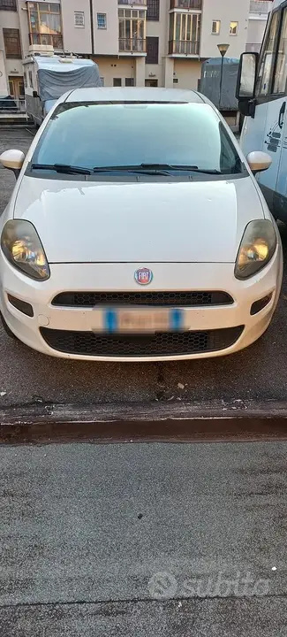 Fiat Punto 2012 photo 3
