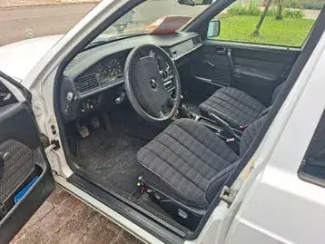 Mercedes-Benz 190D