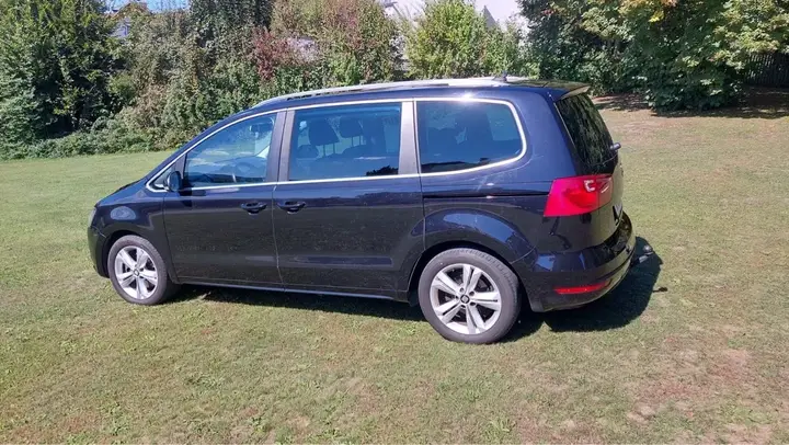 Seat Alhambra 2011 photo 2