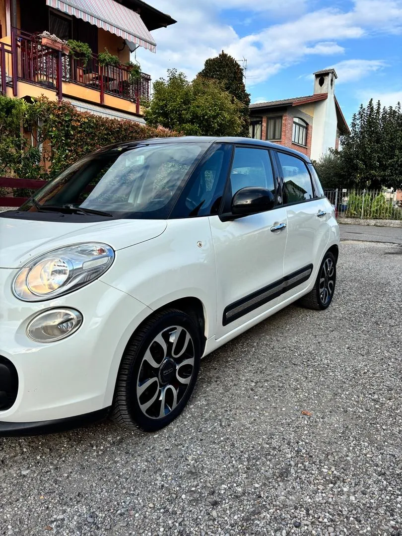 Fiat 500L 2012 photo 4