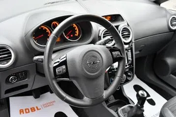 Opel Corsa 2014 photo 2