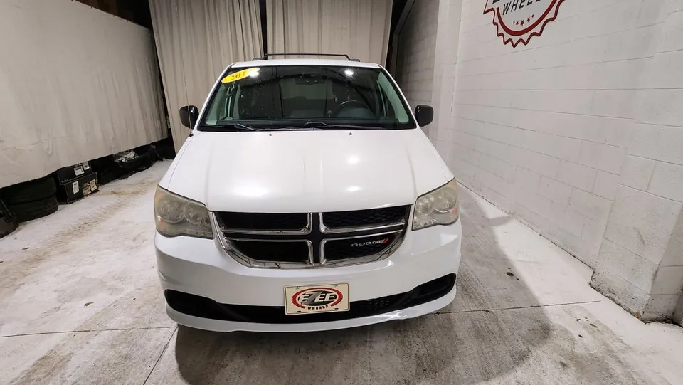 Dodge Grand Caravan 2014 photo 2