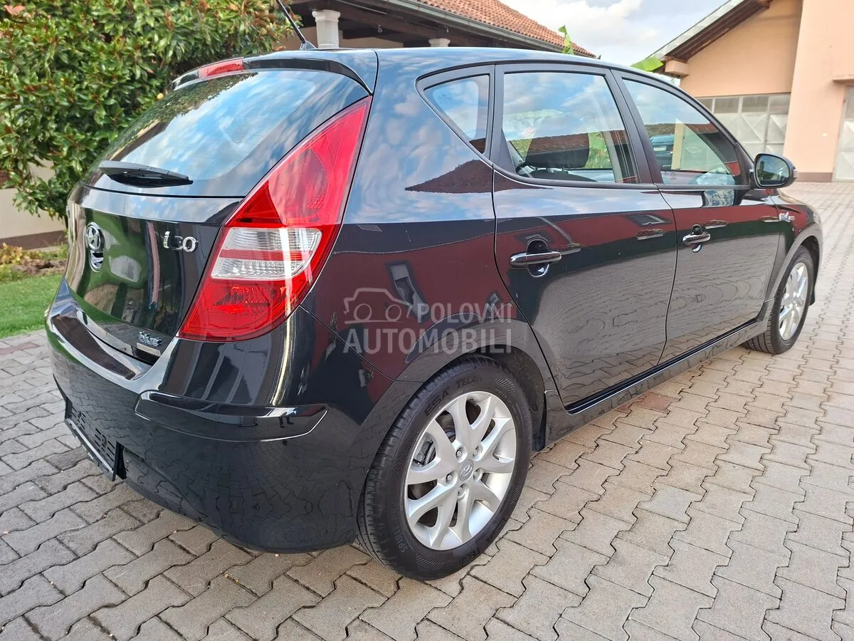 Hyundai I30 2011 photo 3