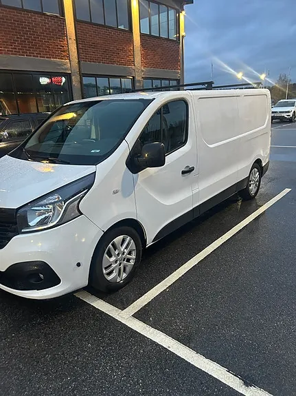 Renault Trafic 2015 photo 2