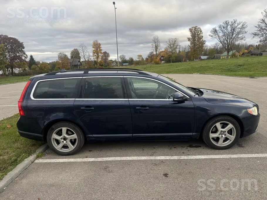 Volvo V70 2012 photo 3