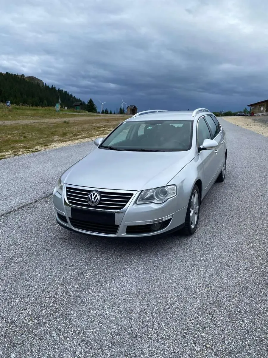 Volkswagen Passat 2010 photo 2