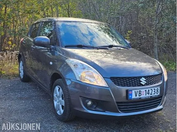 Suzuki Swift 2011 photo 4