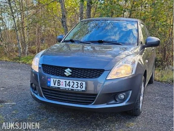 Suzuki Swift 2011 photo 2