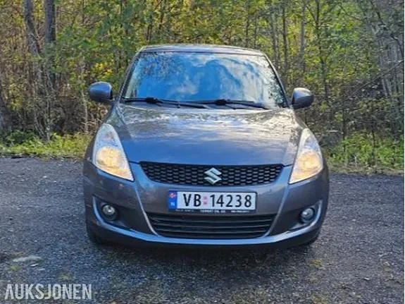 Suzuki Swift 2011 photo 3