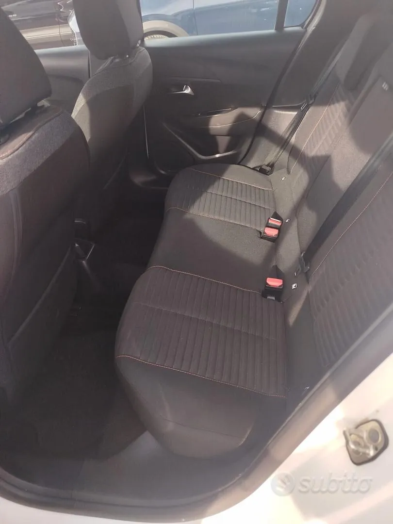 Peugeot 208 2020 photo 4
