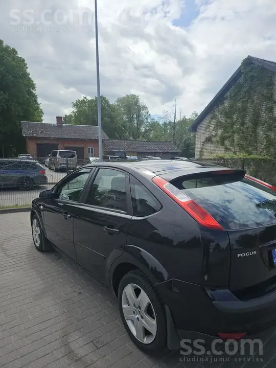 Ford Focus 2007 photo 2