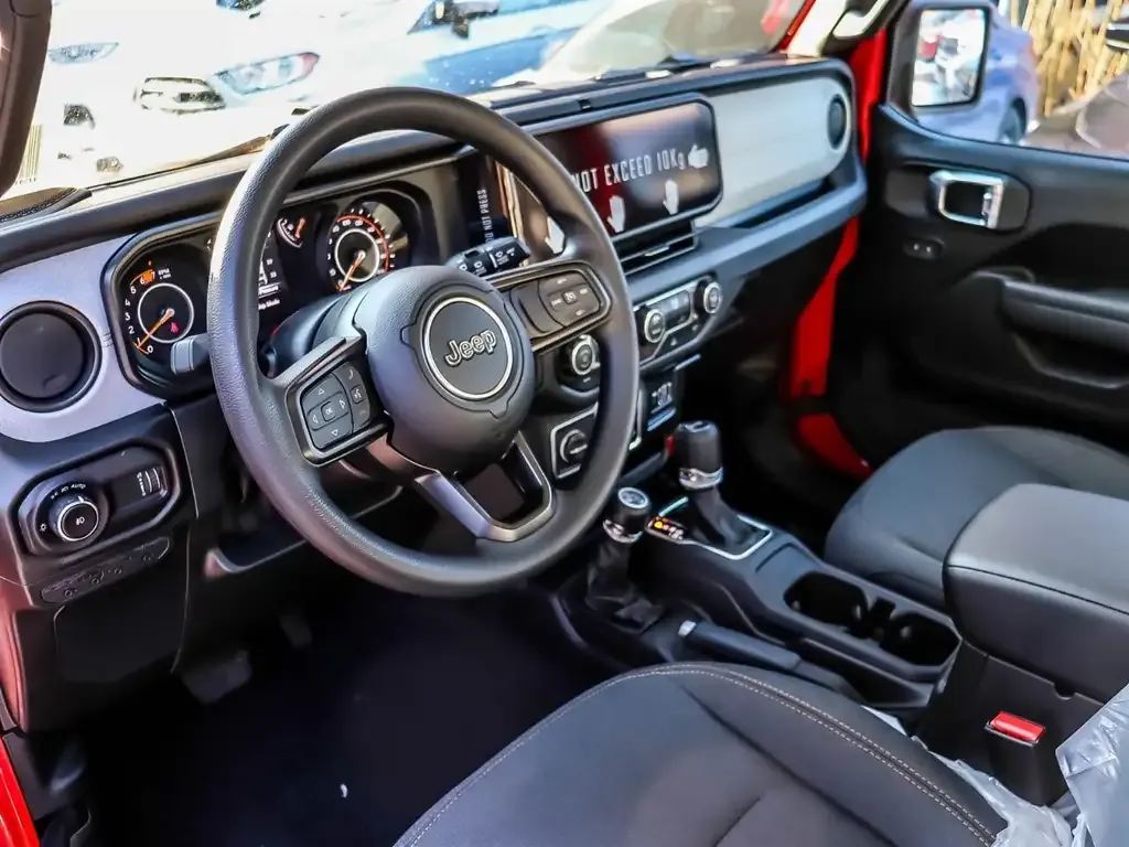 Jeep Wrangler 2026 photo 2