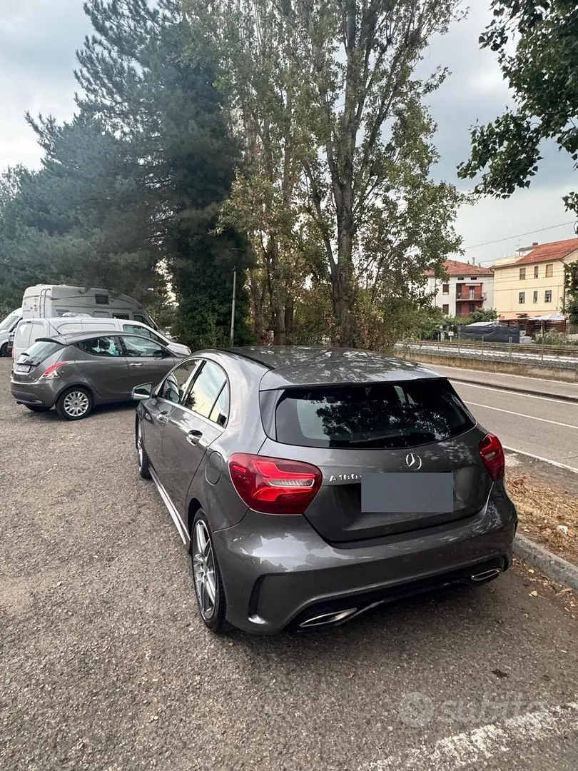 Mercedes-Benz A 2016 photo 3