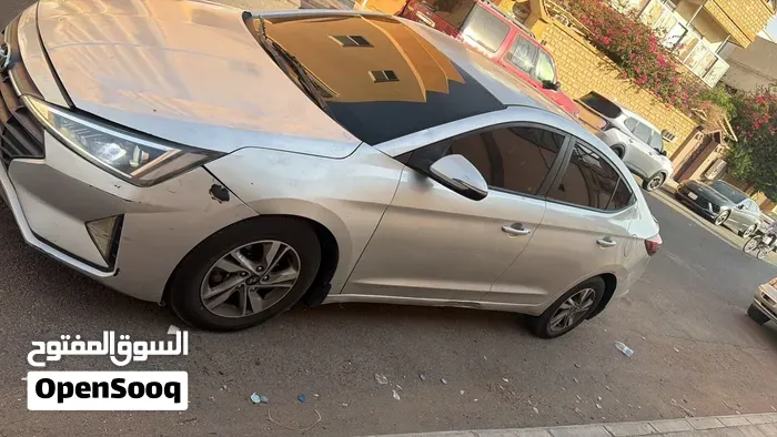 Hyundai Elantra 2019 photo 3