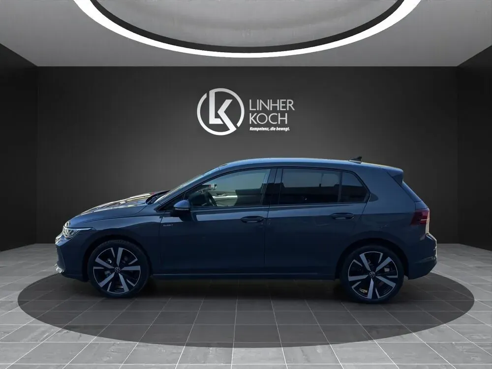 Volkswagen Golf 2026 photo 2