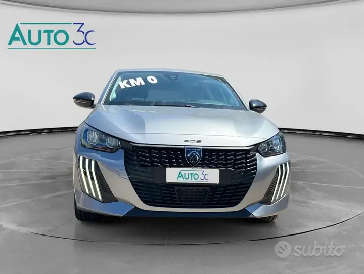 Peugeot 208 2024 photo 2