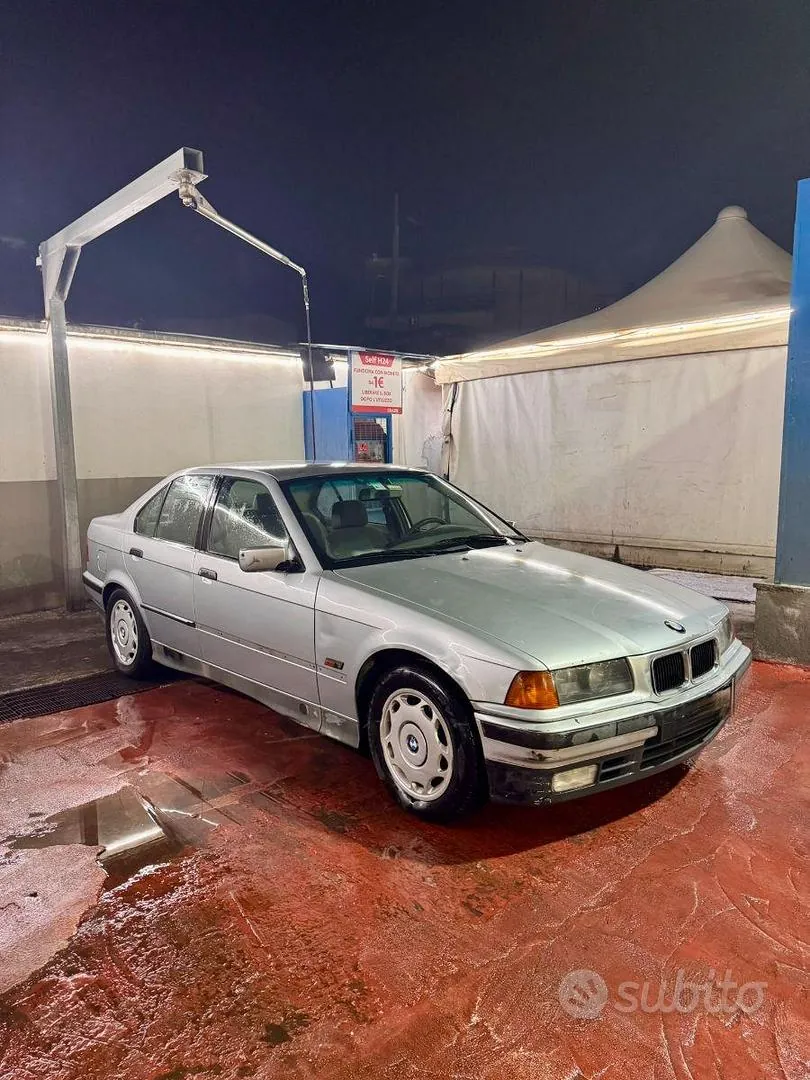 BMW Serie 3 318 1995 photo 2