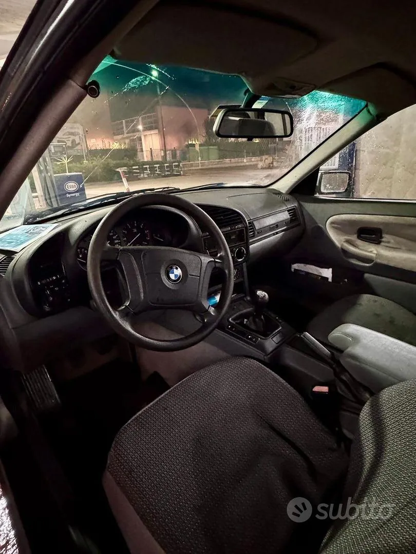 BMW Serie 3 318 1995 photo 5