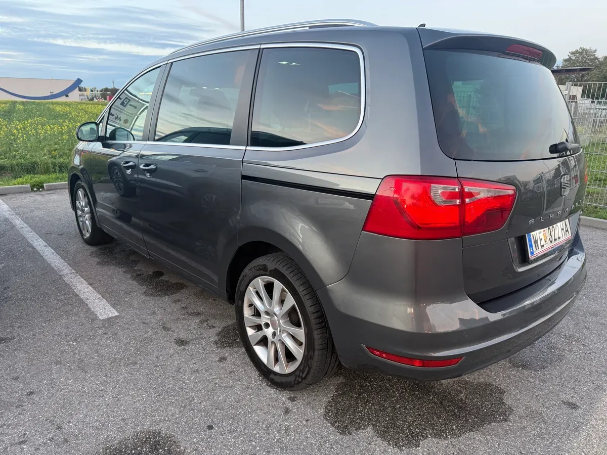Seat Alhambra 2012 photo 2