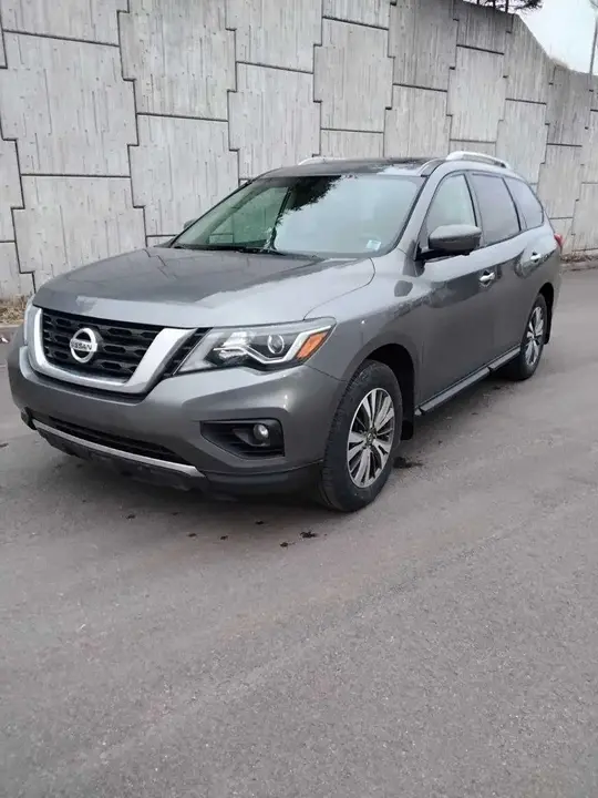 Nissan Pathfinder 2018 photo 2