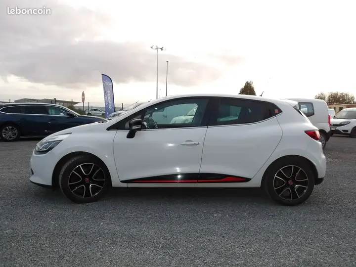 Renault Clio 2014 photo 4