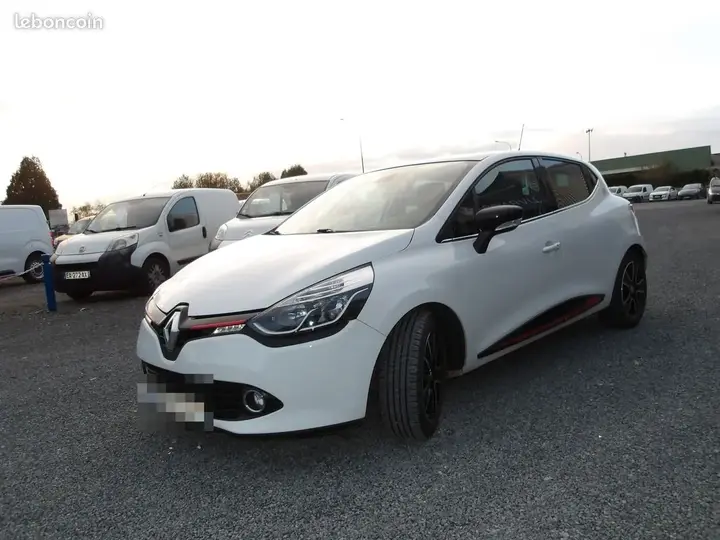 Renault Clio 2014 photo 2