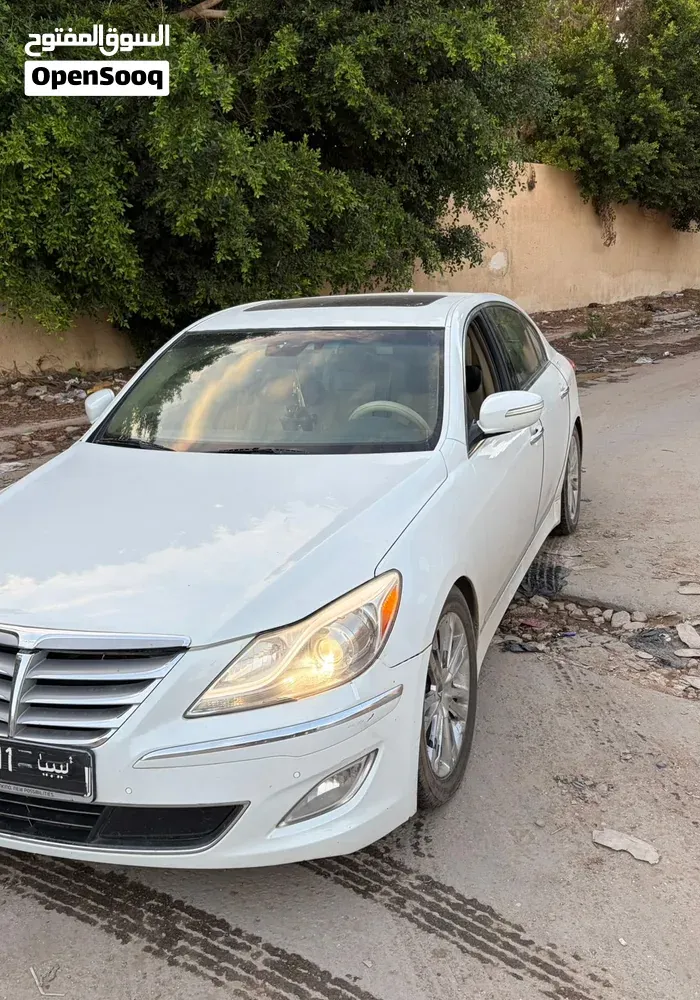Hyundai Genesis