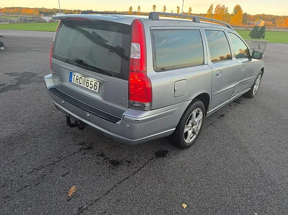 Volvo V70 2007 photo 2