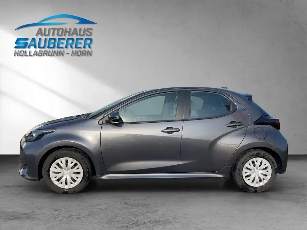 Toyota Yaris 2021 photo 2