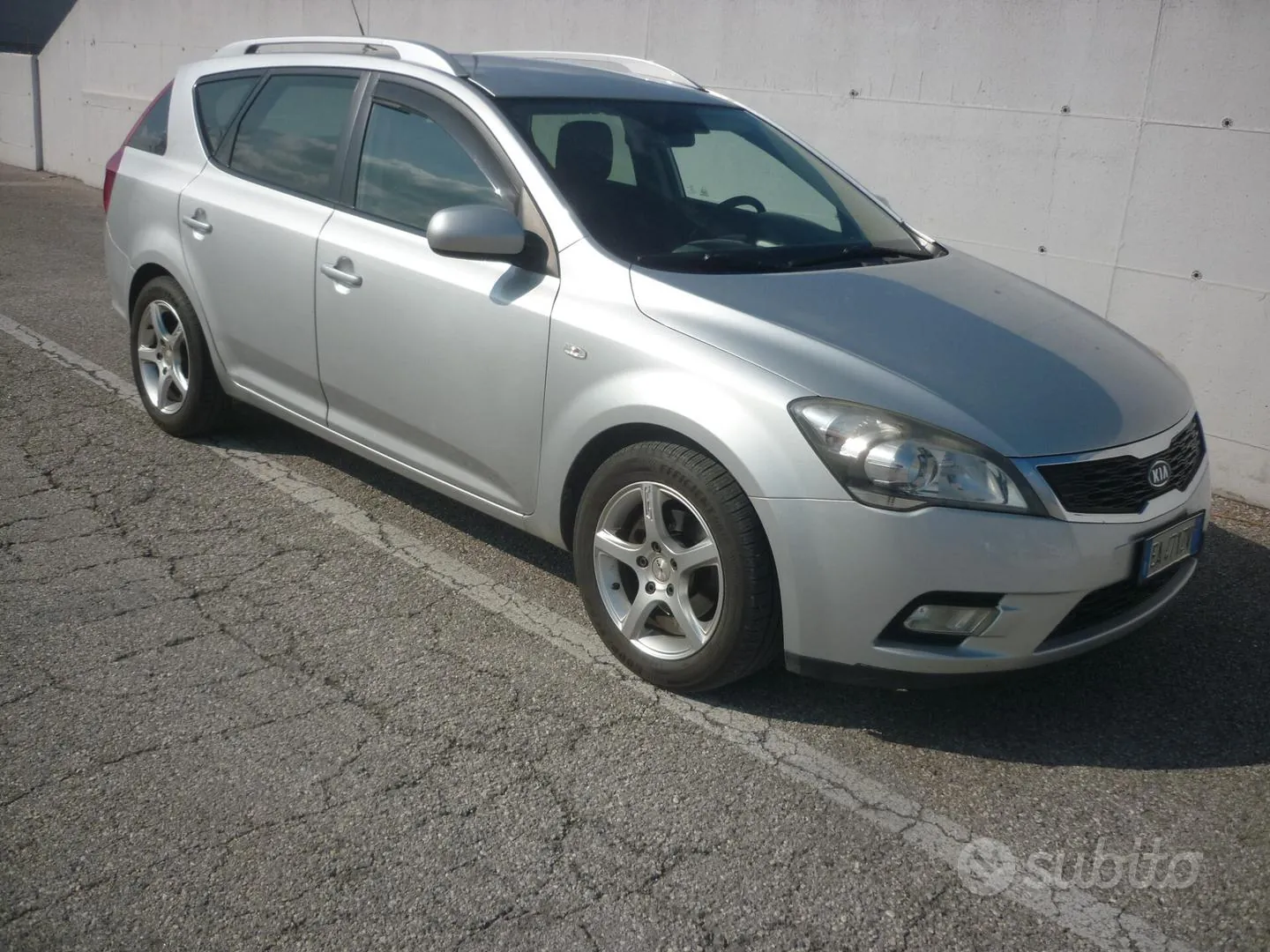 Kia Ceed 2010 photo 4