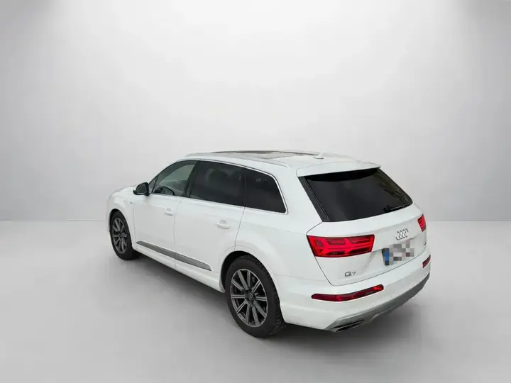 Audi Q7 2016 photo 3