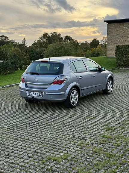 Opel Astra 2008 photo 4