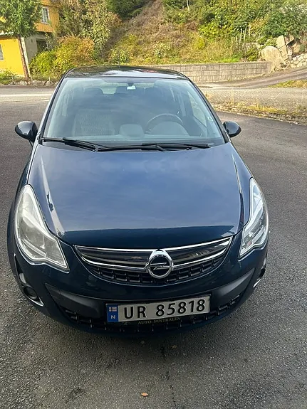 Opel Corsa 2011 photo 2