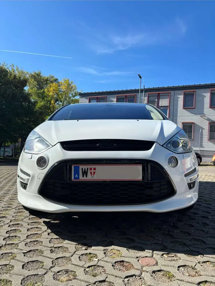 Ford S-Max 2011 photo 2