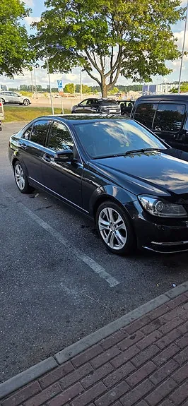 Mercedes-Benz C220 2013 photo 3