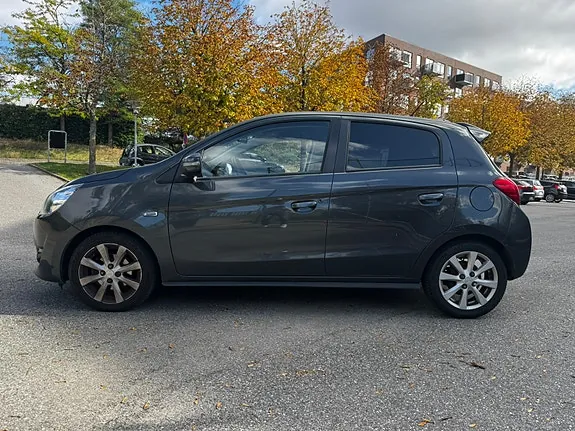 Mitsubishi Space Star 2015 photo 2