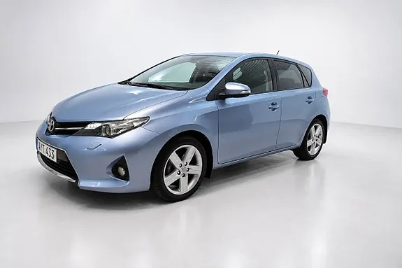 Toyota Auris 2014 photo 3