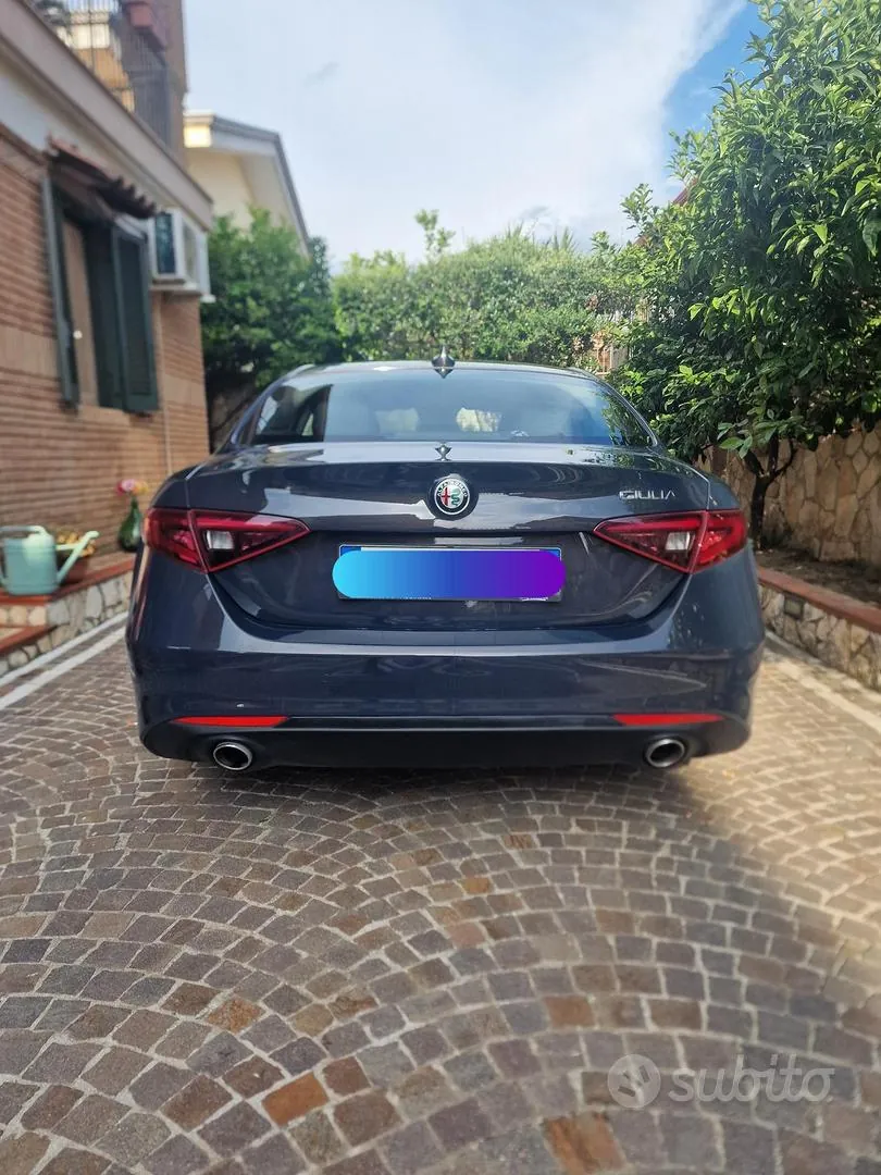 Alfa Romeo Giulia 2018 photo 2